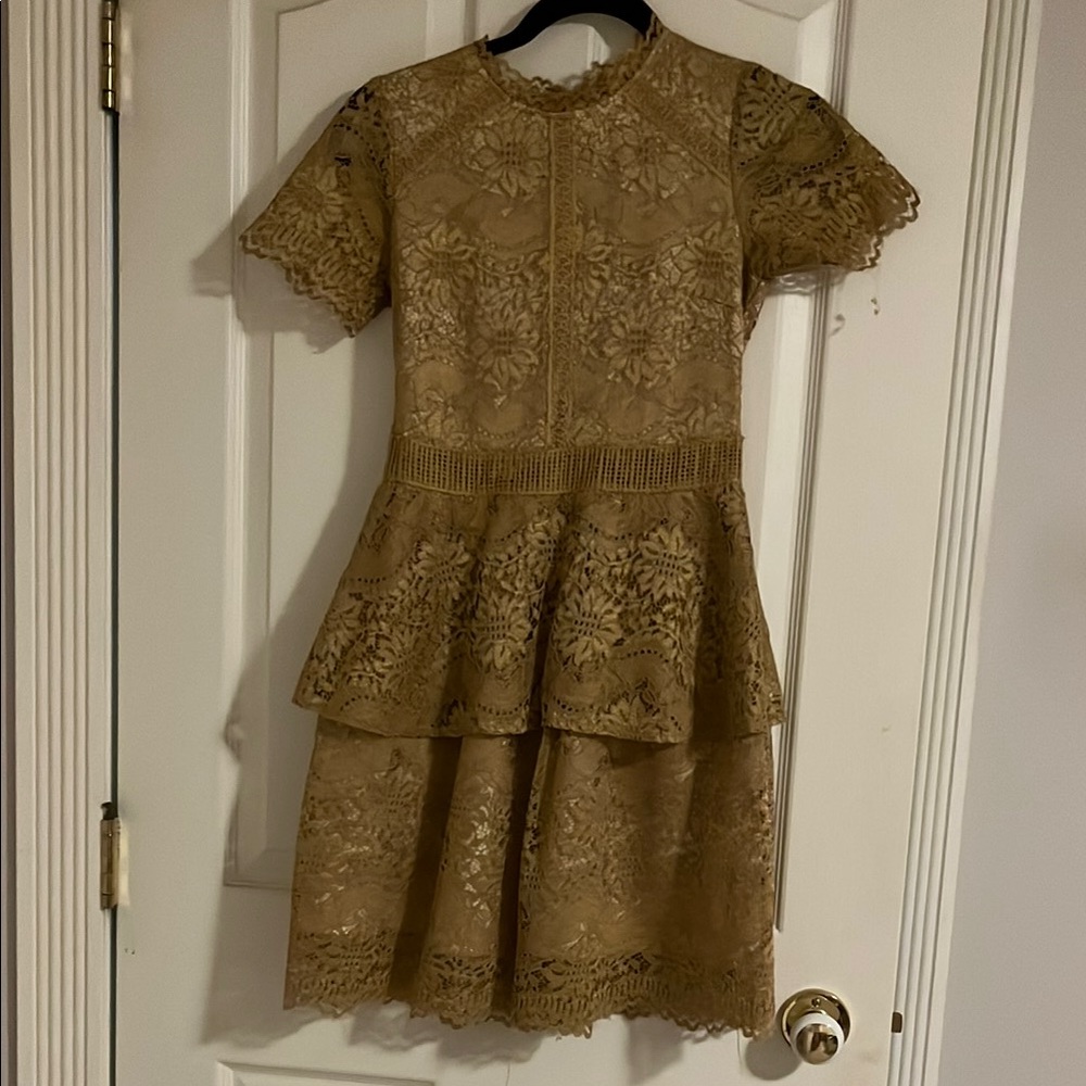 NWT Iceberg Elegant Lace Peplum Dress in size XS